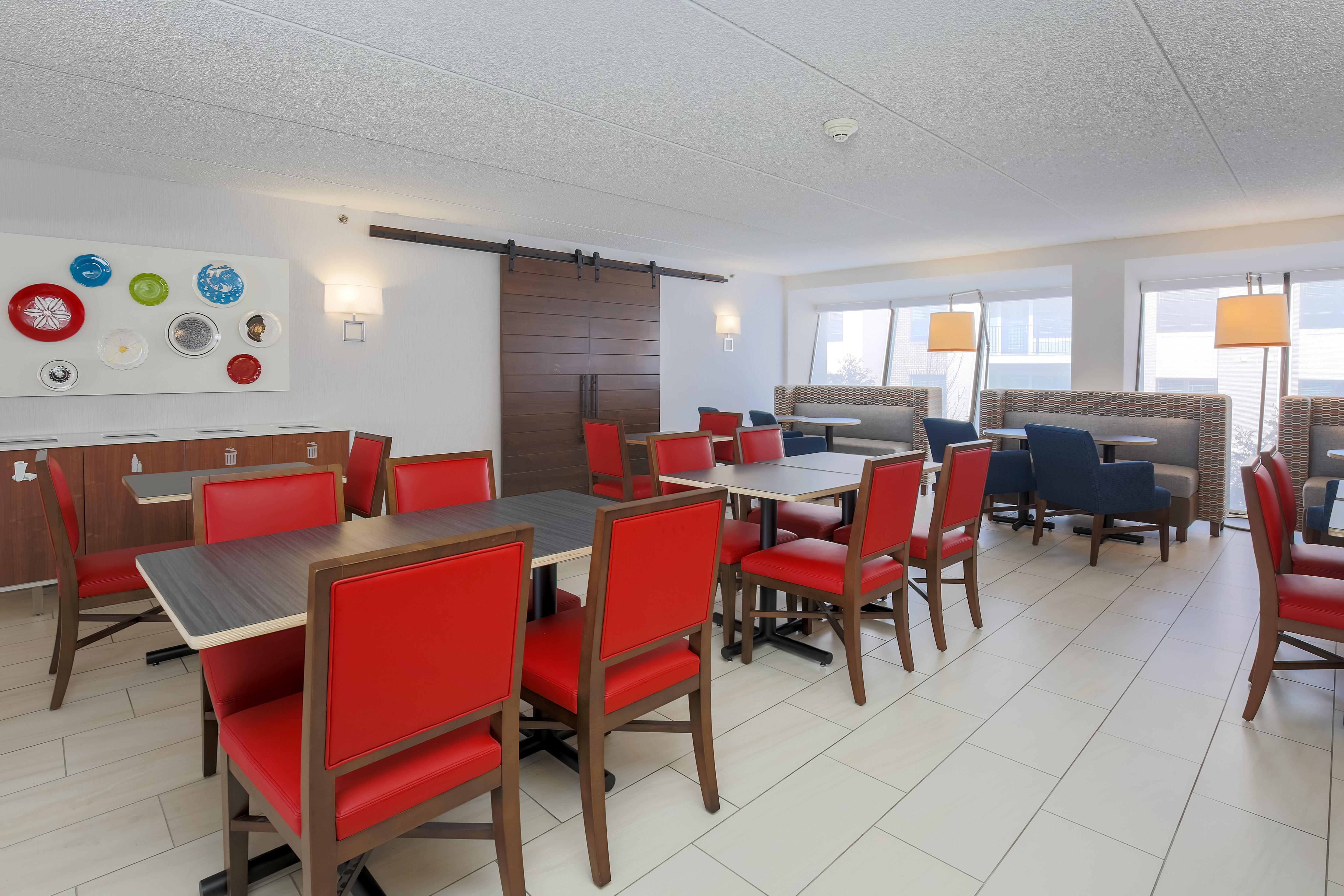 Express Milwaukee - West Medical Center By Ihg Hotel Wauwatosa