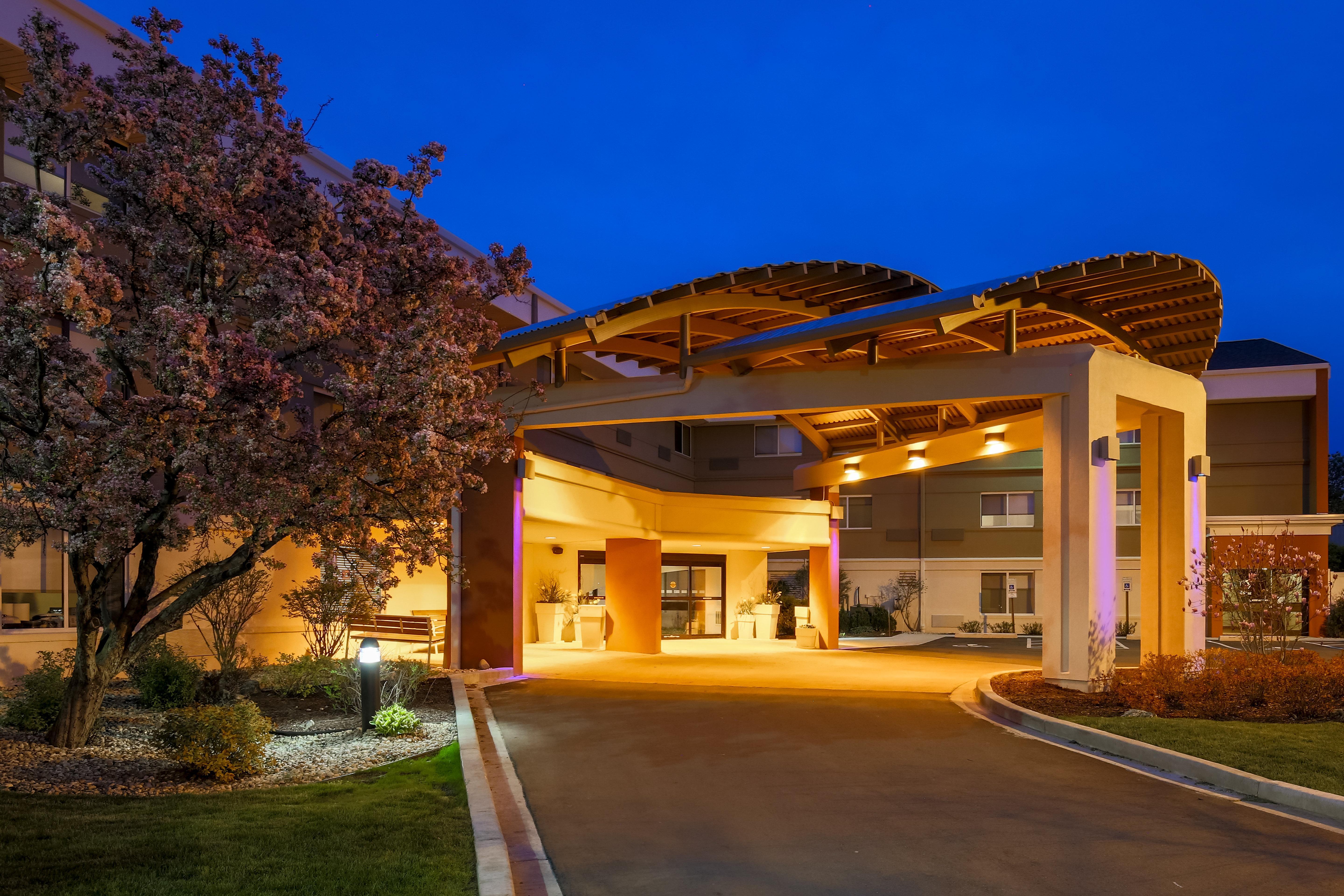 Express Milwaukee - West Medical Center By Ihg Hotel