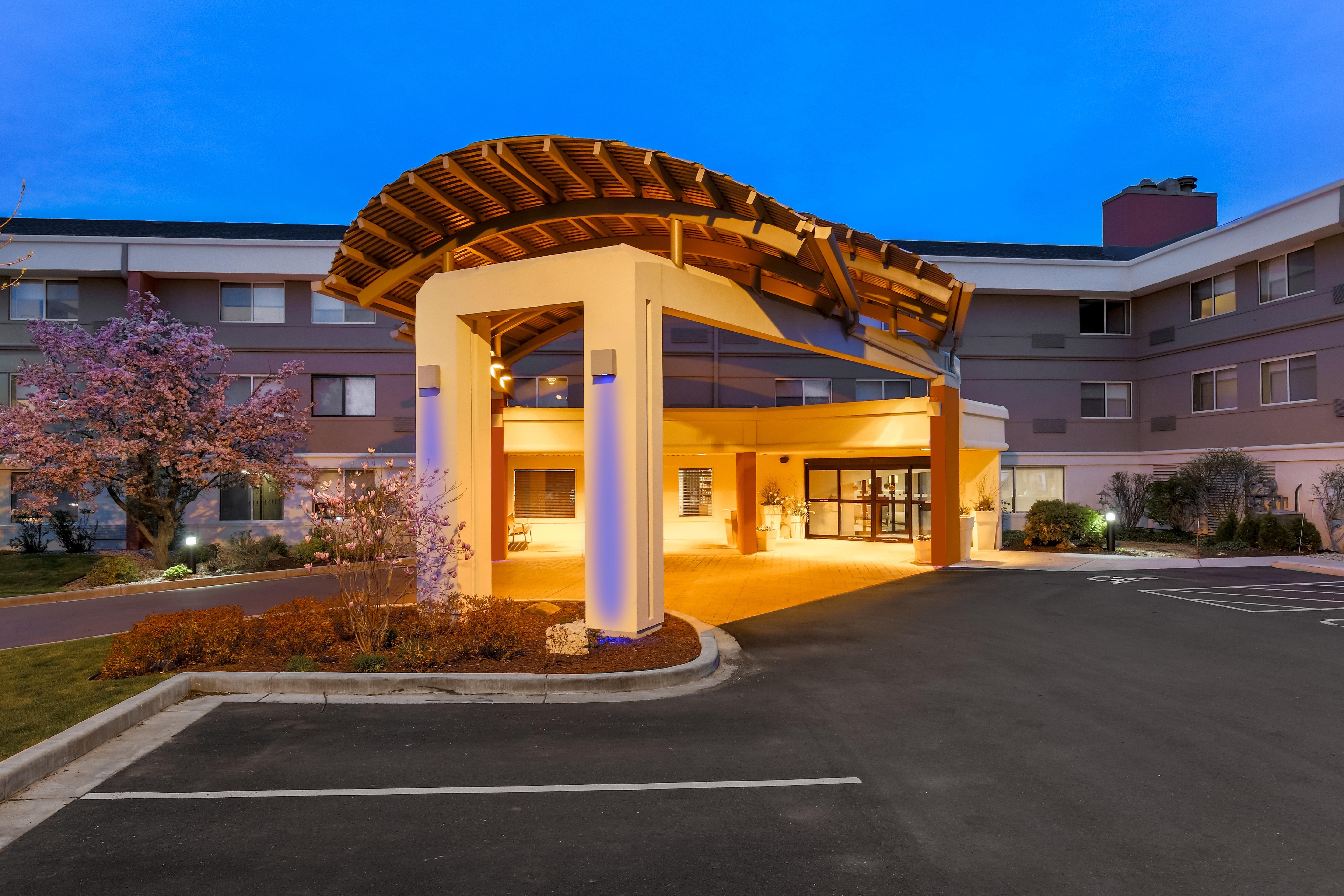Express Milwaukee - West Medical Center By Ihg Hotel 2*