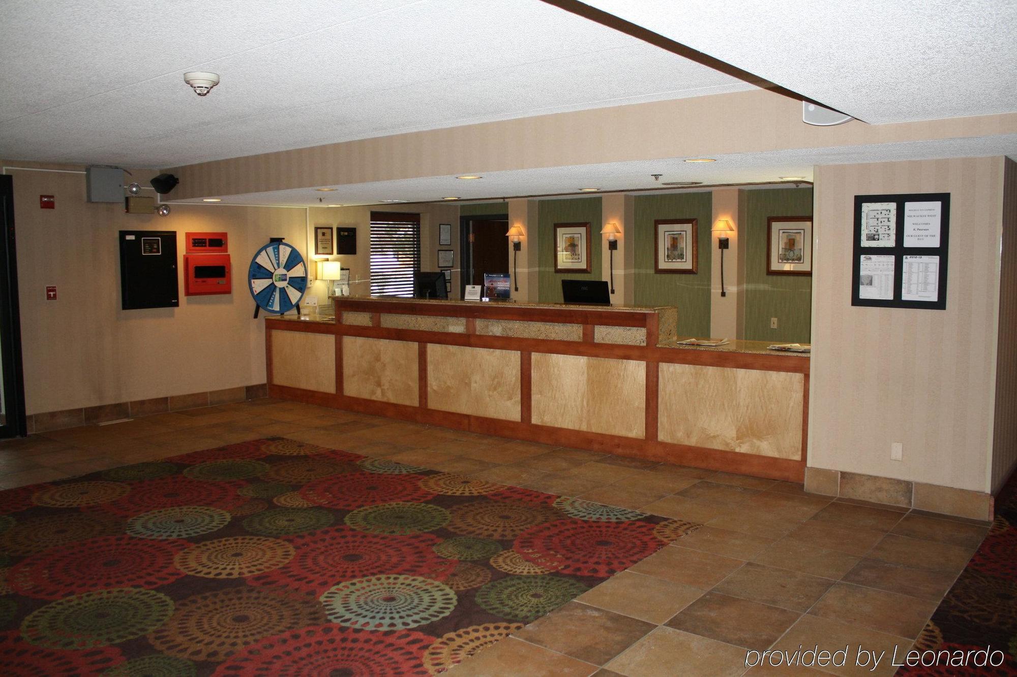 Express Milwaukee - West Medical Center By Ihg Hotel Wauwatosa