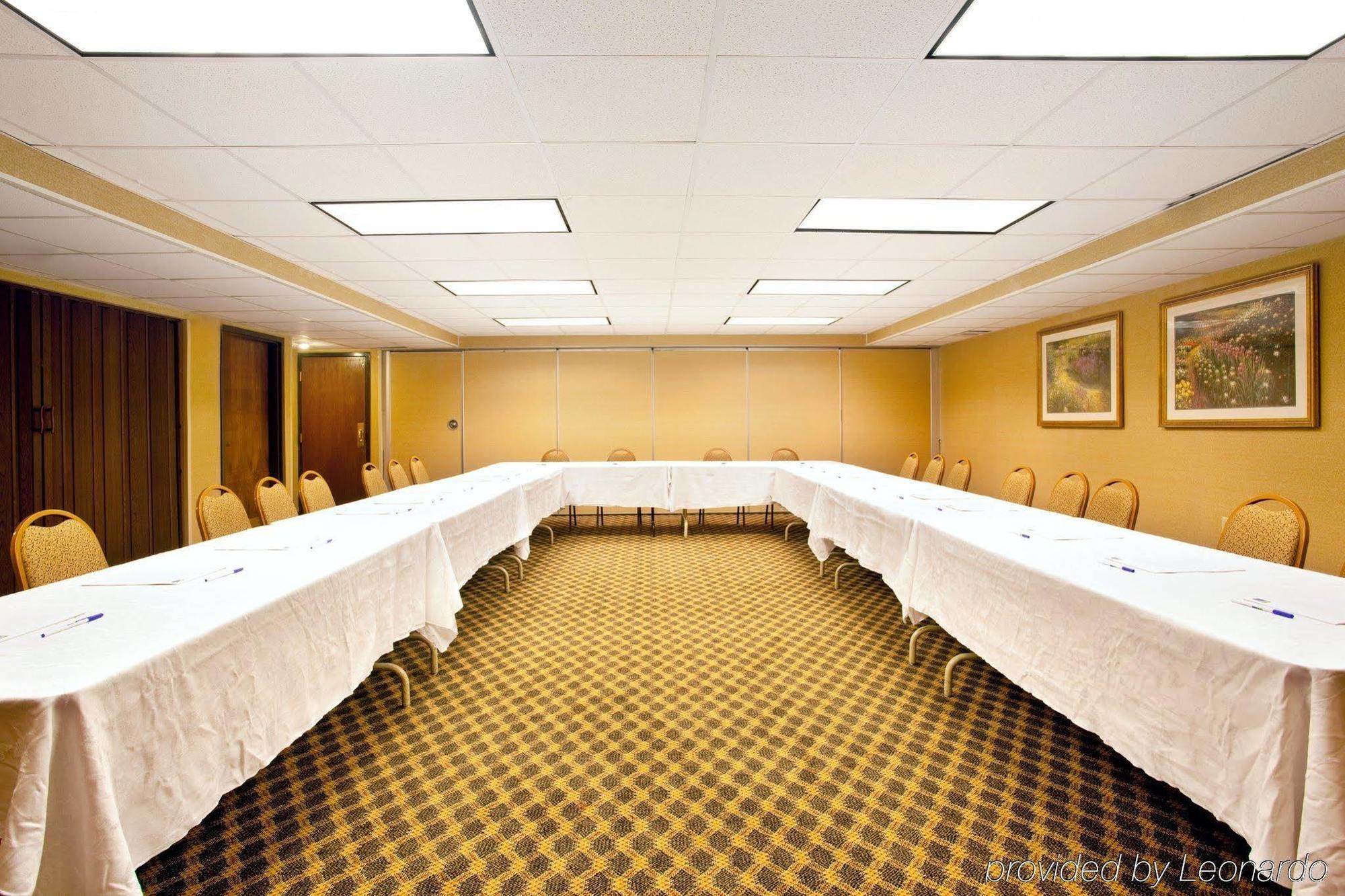 Hotel Express Milwaukee - West Medical Center By Ihg 2*