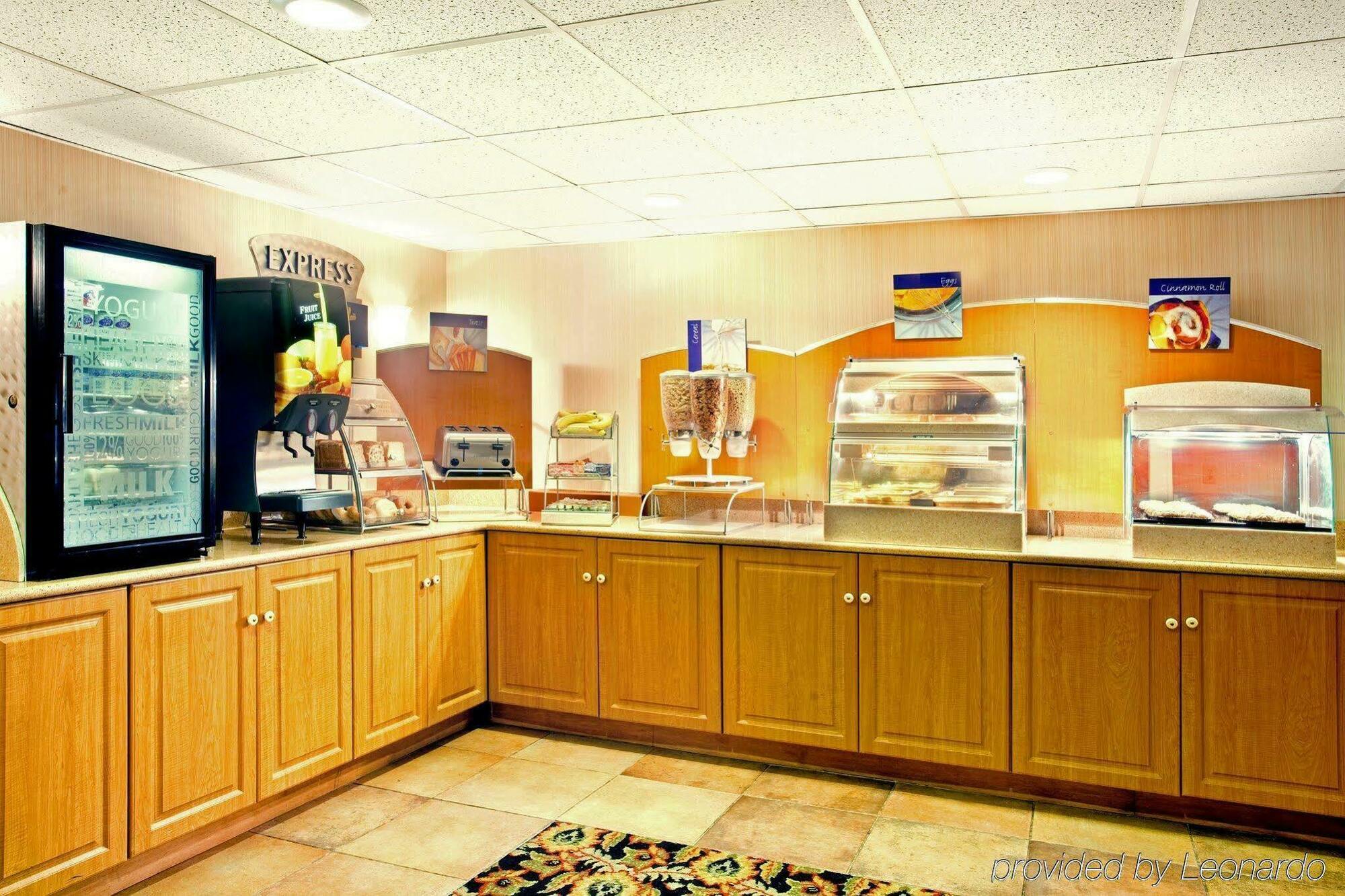 Express Milwaukee - West Medical Center By Ihg Hotel